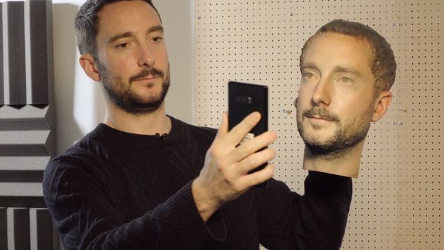 Se video: Låste enkelt opp mobiler med 3D-skrevne hoder – men iPhone X lot seg ikke lure