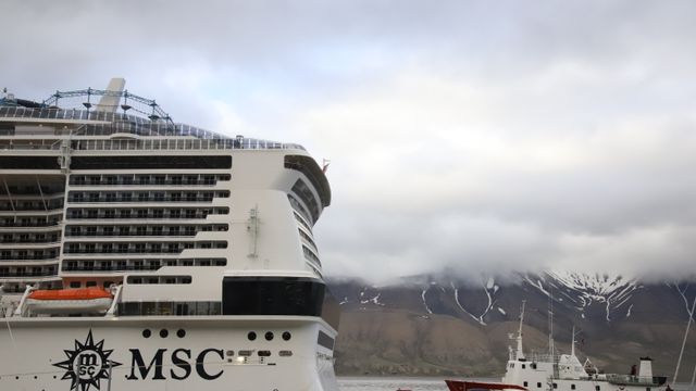 Regjeringen vil vurdere nye reguleringer av cruiseturismen på Svalbard