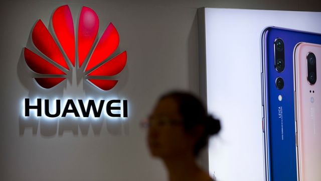 Huawei hevder å ha gitt spionsiktet i Polen sparken