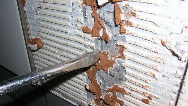 Måtte rive 284 prefabrikerte bad etter at de begynte å ruste