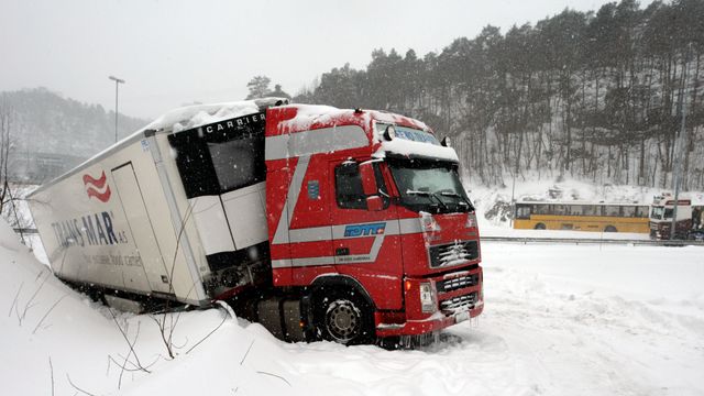 TØI-rapport: Utenlandsk tungtransport øker risikoen for ulykker på norske veier
