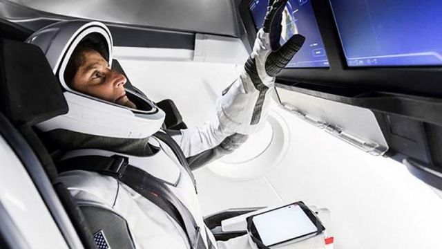 Crew Dragon blir astronautenes egen rom-Tesla
