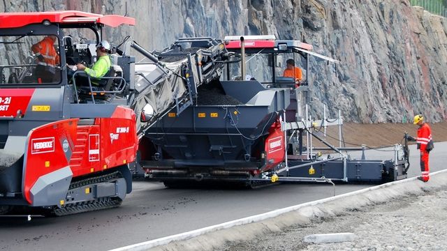 Det blir nok røde maskiner som skal legge asfalt i Valdres denne sommeren