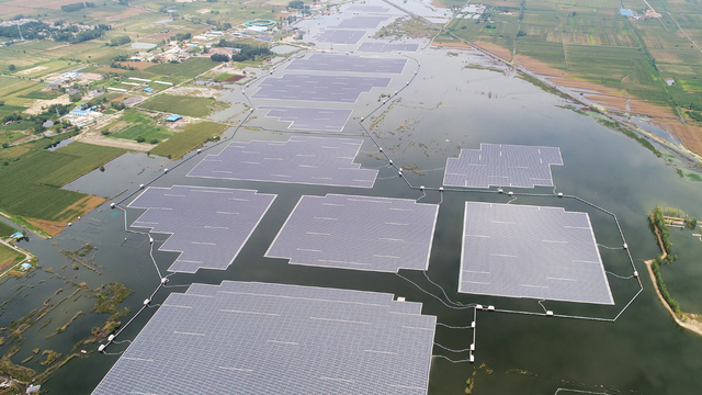 Kina har bygd verdens største flytende solcelleanlegg