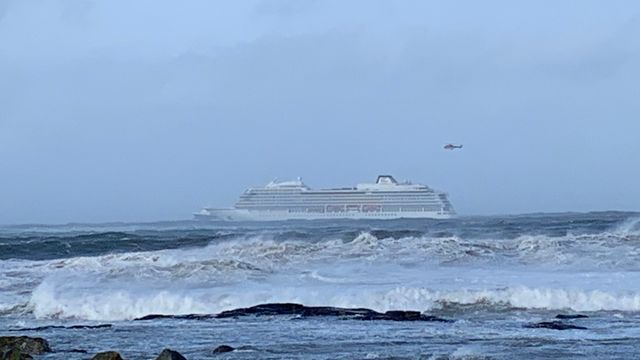 1300 evakueres fra cruiseskip i Møre og Romsdal