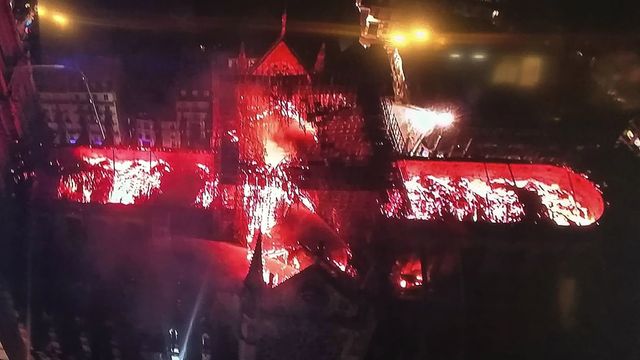 Brannvesenet om Notre-Dame: Strukturen er reddet