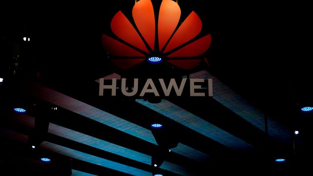 – Theresa May gir Huawei tommel opp til deler av 5G-utbyggingen