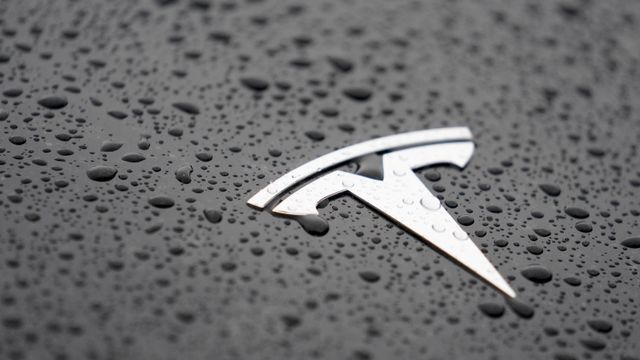 Overraskende stort underskudd for Tesla