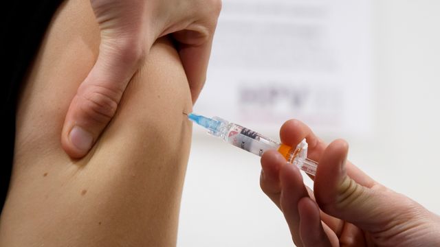 Nå fjerner Instagram emneknagger med feilinformasjon om vaksiner