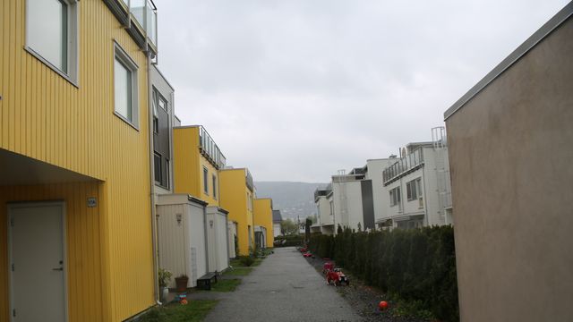 Setningsskader kan gjøre seks år gamle rekkehus ubeboelige