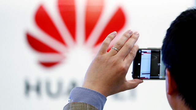 Tilbakeviser påstand om Huawei-boikott