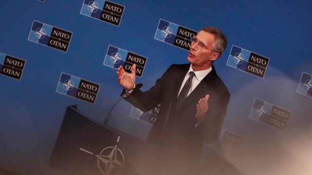 Stoltenberg: – Vi skal ikke militarisere rommet