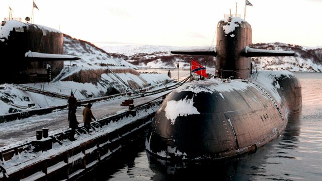 14 døde etter brann i russisk ubåt i Barentshavet