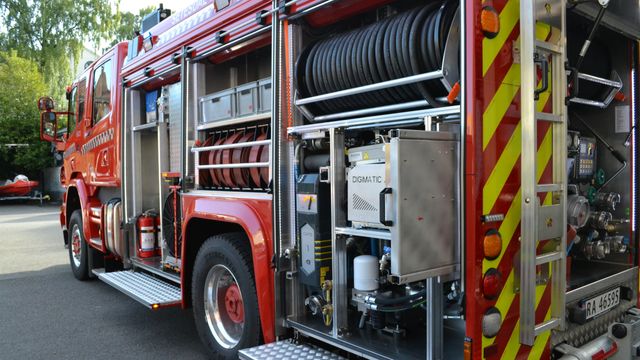 Kontroll på brann i industriområde i Bergen