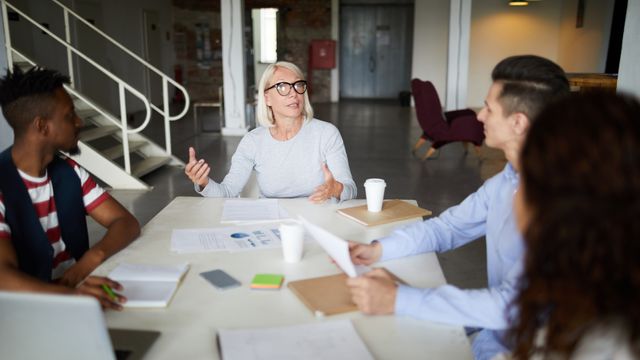 Tre barrierer som holder den neste bølgen av kvinnelige digitale ledere tilbake