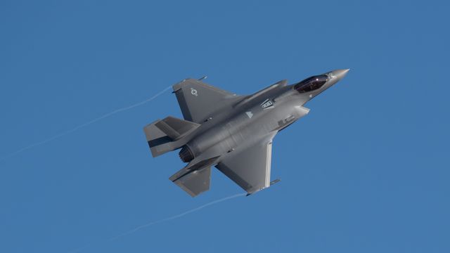 Forberedt dersom det skulle bli storkonflikt: F-35 kan fly rett fra fabrikken og ut i krig