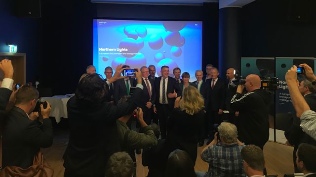 Her signerer syv europeiske selskaper på at de vil fange CO2 og lagre det på norsk sokkel