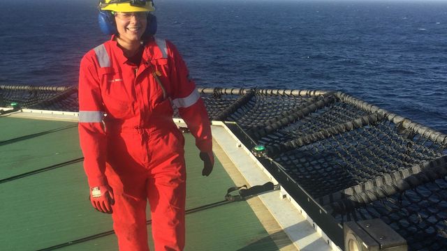 Sara Narum (25) trosser trenden: jobber offshore for Shell på britisk sokkel