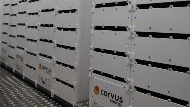 Corvus flyttet ansatte og roboter til Bergen: Leverer batterier til ferger, cruiseskip og offshorerigger