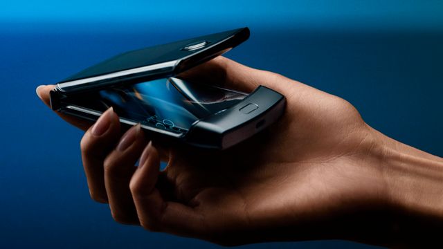 Motorola relanserer Razr-flipptelefonen og gir den bøyelig skjerm
