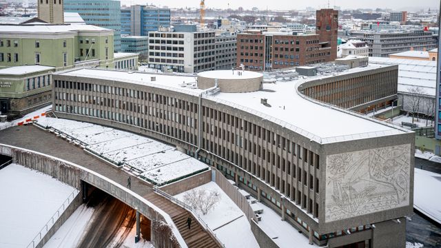 Plan- og bygningsetaten i Oslo har gitt tillatelse til rivingen av Y-blokka – mot sin vilje