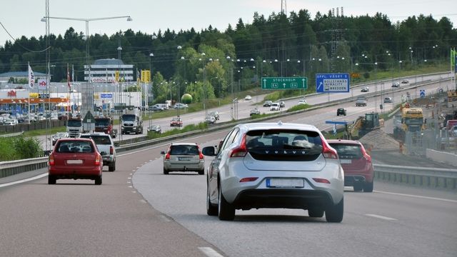 Svenskene skal snart ta farvel med bensin- og dieselbiler