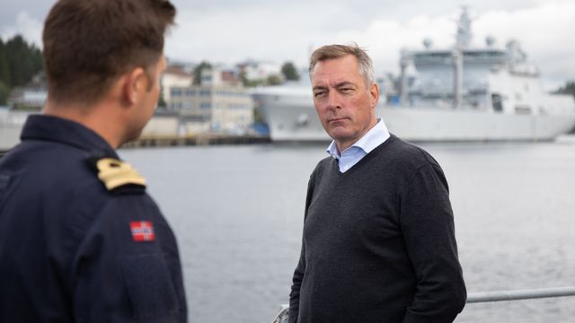 Skipstekniker og forsvarsminister: Teknologi får en stadig større plass i sikkerhetspolitikken