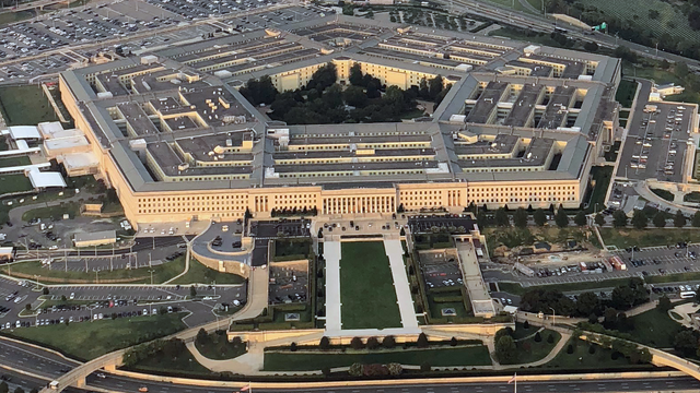 Pentagon kansellerer datakontrakt til 10 milliarder dollar