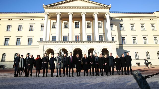 Solberg har presentert de nye statsrådene