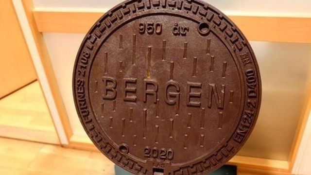 Nye «bekkalokk» markerer Bergens 950-årsjubileum i gatebildet