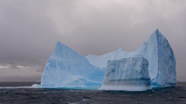 Droner skal kartlegge isfjell i Nordøstpassasjen