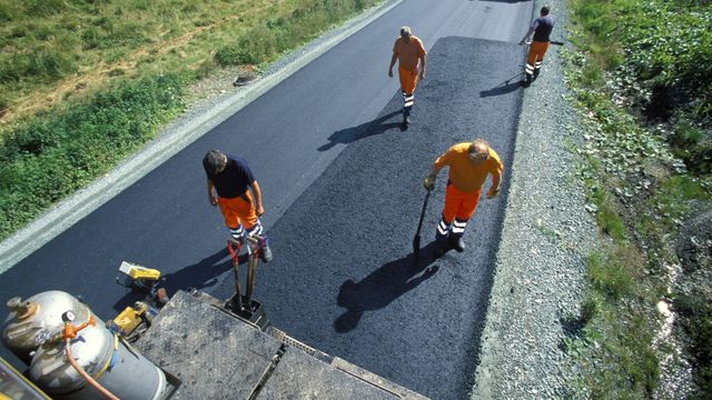 Nordland skal legge over 50.000 tonn asfalt på fylkesveiene