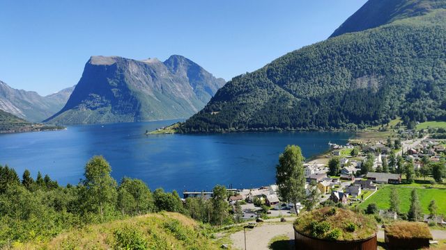 Tussa bygger fiber til Leknes, Urke og Øye