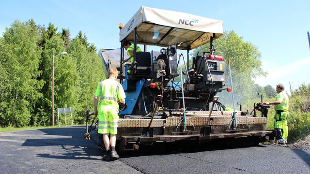 Ett firma kan kapre tre av fire asfaltkontrakter på riksveiene i sør-Norge