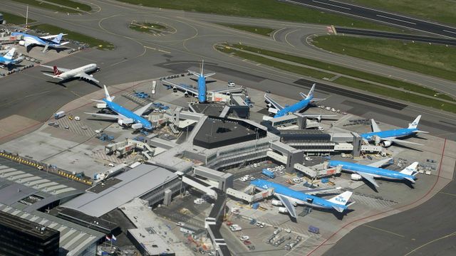 Flyselskapet KLM kutter 2000 jobber