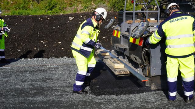 Innlandet klar for sin første asfaltsesong - skal bruke 290 mill til asfalt og forsterkning