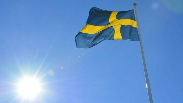 Sverige knuser oss på solenergi. Norsk solbransje ber om krisehjelp