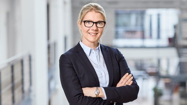 Tidligere NIRAS-leder Janne Aas-Jakobsen starter snart i ny jobb. Nå tar hun et webinar om dagen for å lære noe nytt