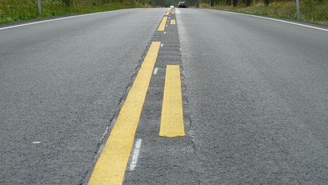 Vestfold og Telemark vil ha noen til å frese 20 km asfalt