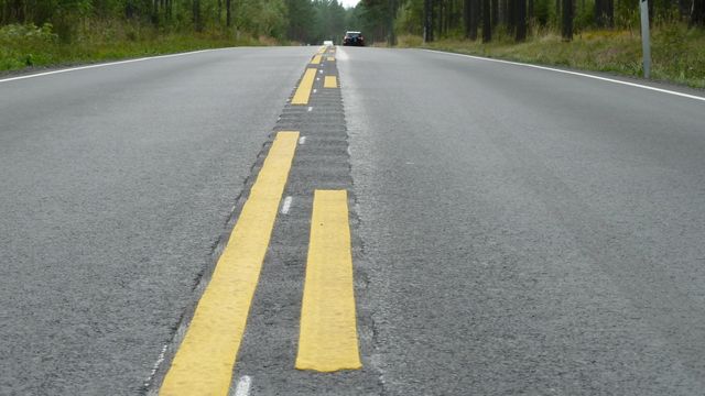 Vestfold og Telemark vil ha noen til å frese 20 km asfalt