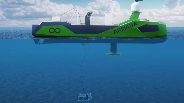 Plukker opp fjernstyrte undervannsfartøy