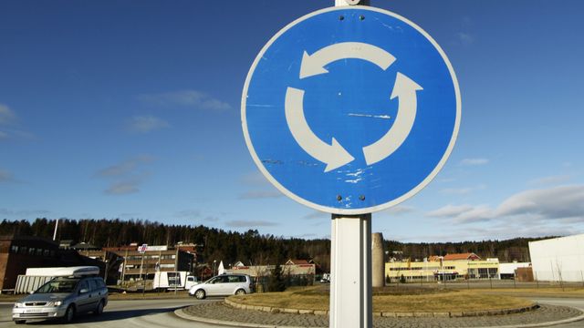 Trøndelag skal kjøpe 10.000 nye trafikkskilt de neste fem årene