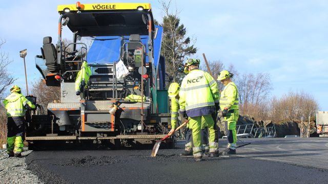 NCC skal asfaltere 10,5 kilometer ny E16 for Skanska