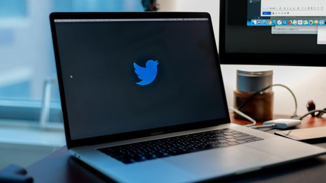 PC-reparatør saksøker Twitter for å ha blitt «hengt ut» som hacker