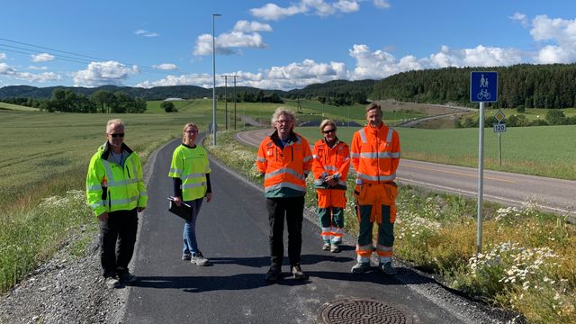 2,2 km gang- og sykkelvei til 69 mill ble ferdig to måneder før tiden