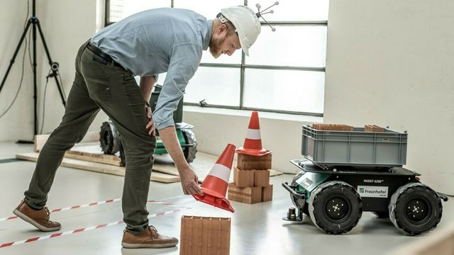 Selvkjørende robot leser 3D-tegninger og skal spare tid og penger på byggeplasser