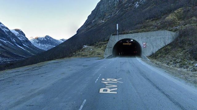 Nytt oppdrag: Tunneler på riksvei 5 og 15 skal få snunisjer for brøytebil
