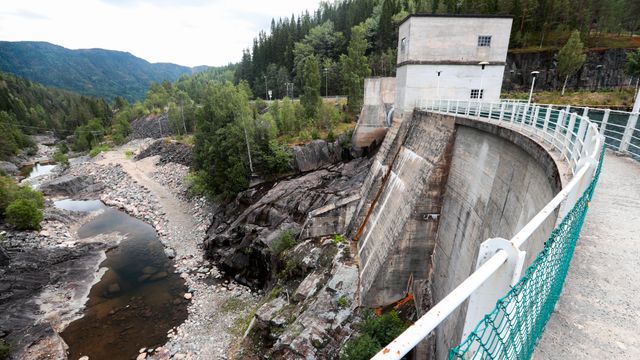 Distrikts-Høyre ber regjeringen foreslå endret kraftskatt