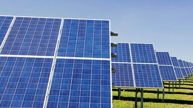 Statkraft vil bygge solenergi i Irland. Kjøper 5 lisenser