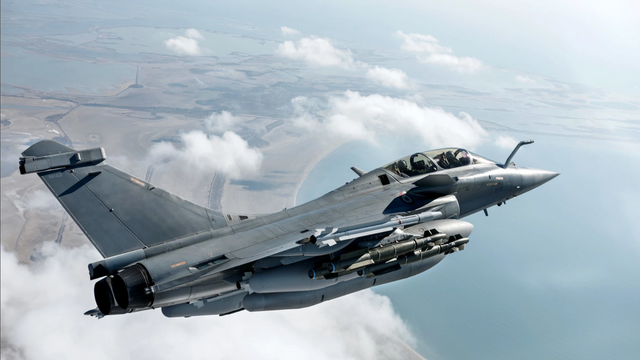 Nato-landet har ennå ikke F-35: Midt i en spent periode kjøper de franske Rafale-jagerfly